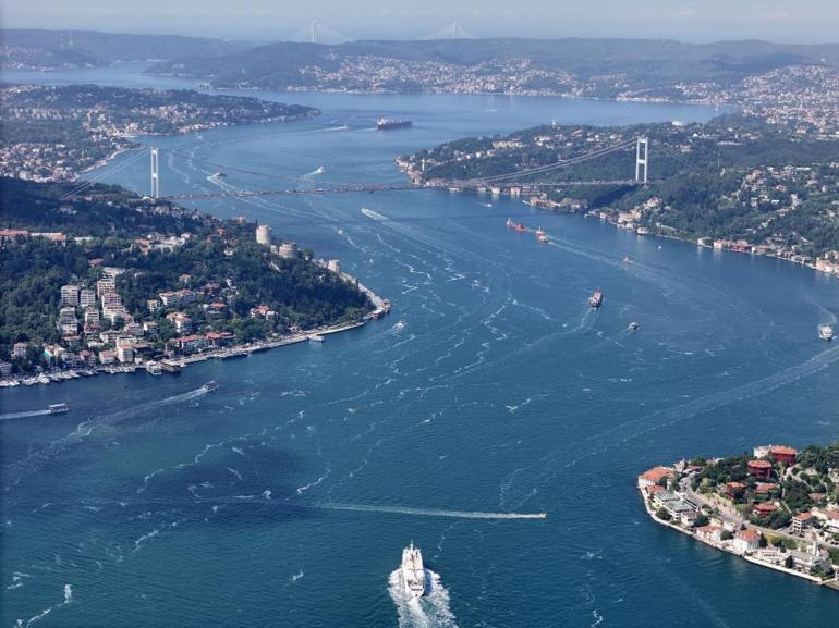 Türk denizciliğinde uluslararası başarı Bakan Uraloğlu açıkladı: İstanbul Boğazında 39 bin gemi, 416 milyon ton yük taşındı