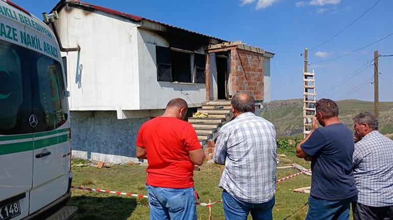 Arazi anlaşmazlığından 3 akrabasını öldüren şüpheli arkasında delil bırakmamak için evi yaktığı ortaya çıktı