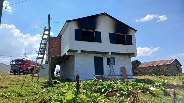 Arazi anlaşmazlığından 3 akrabasını öldüren şüpheli arkasında delil bırakmamak için evi yaktığı ortaya çıktı