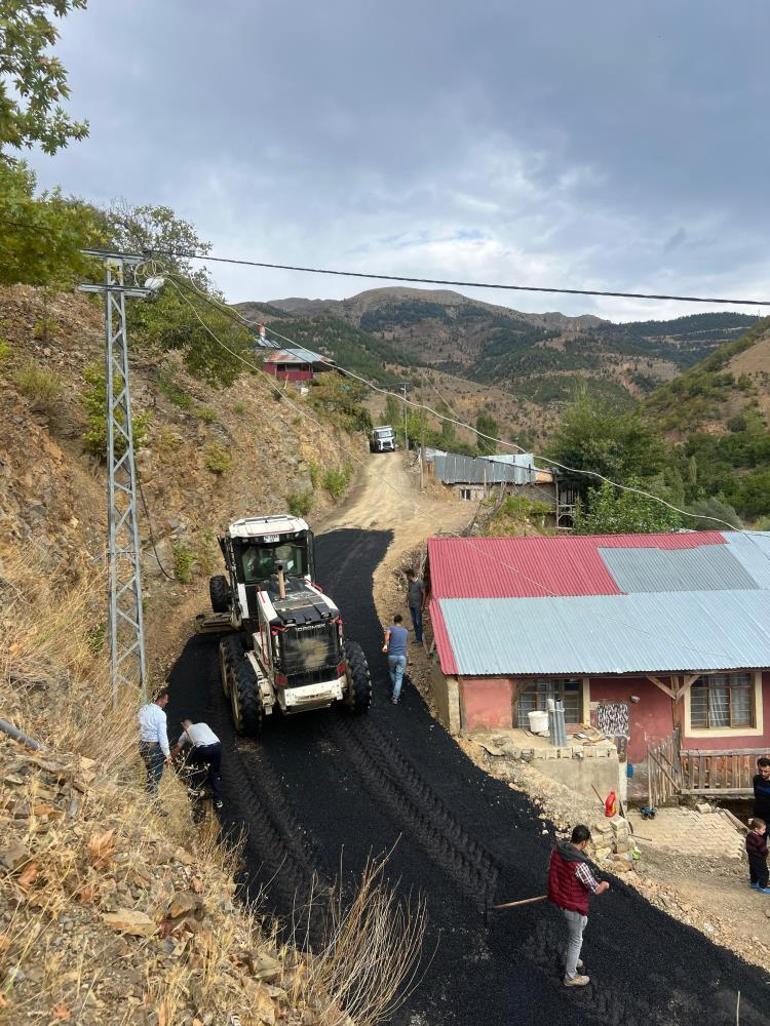 Feke Belediye Başkanı yol sözünü tuttu, mahalleli büyük sevinç yaşadı