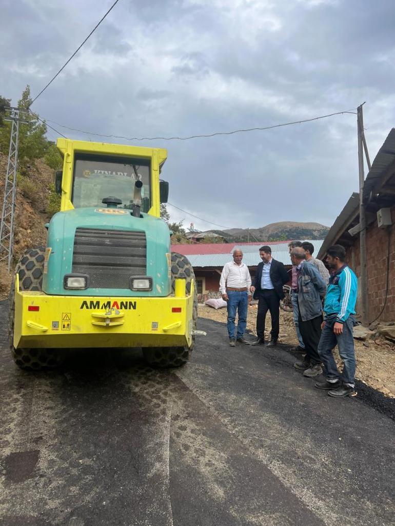 Feke Belediye Başkanı yol sözünü tuttu, mahalleli büyük sevinç yaşadı