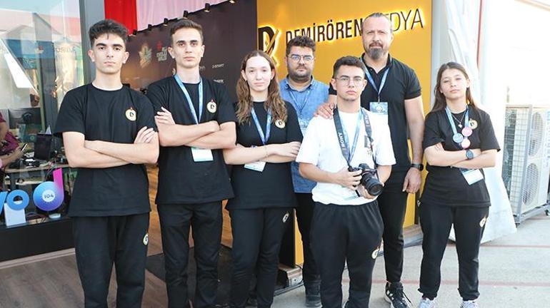 Demirören Medyaya TEKNOFEST Adanada yoğun ilgi Selçuk Bayraktardan standa ziyaret