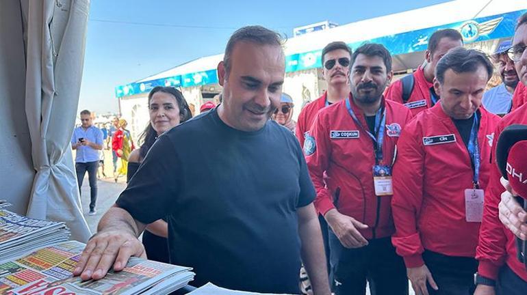 Bakan Kacır, TEKNOFEST Adanada Demirören Medya standını ziyaret etti