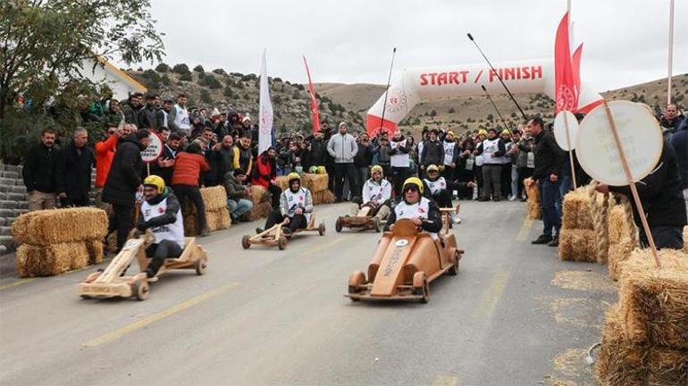 Formulaz tahta araba yarışları ilk kez Rize dışında bir kentte yapıldı