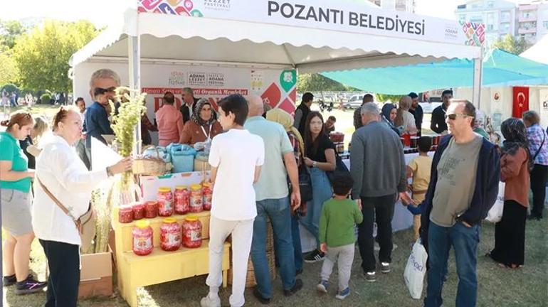 Adana Lezzet Festivaline damgasını vurdu: Pozantı çileği kapış kapış gitti