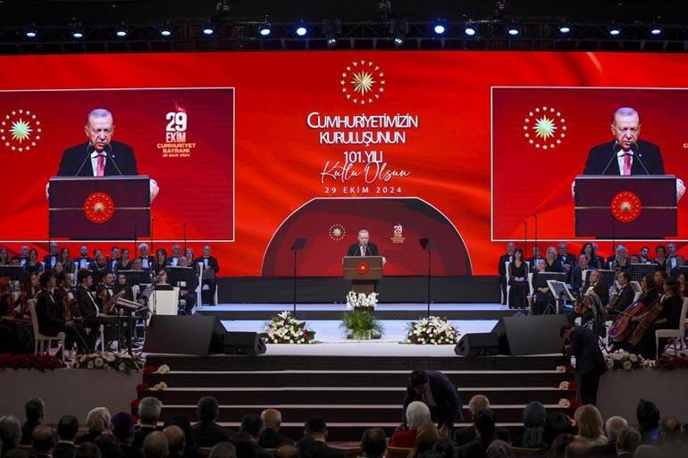 Külliyede 29 Ekim Özel Programı Cumhurbaşkanı Erdoğan: İç cepheyi sağlam tutmalıyız