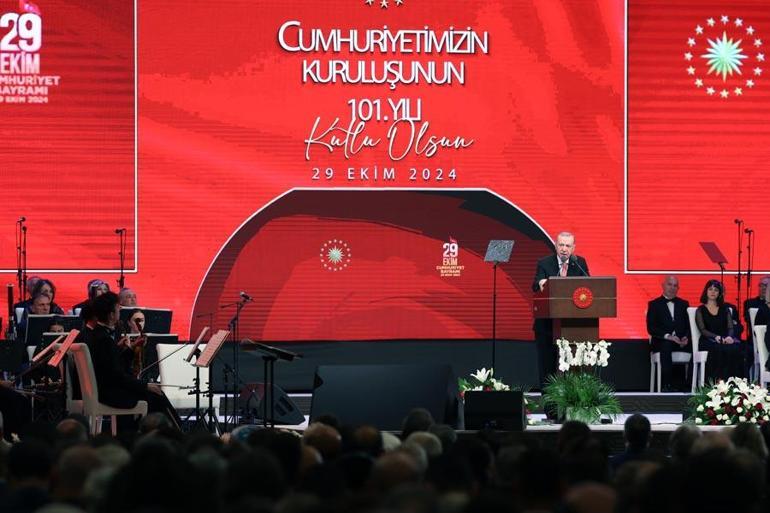 Külliyede 29 Ekim Özel Programı Cumhurbaşkanı Erdoğan: İç cepheyi sağlam tutmalıyız