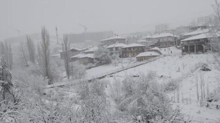 Adananın yüksek kesimlerinde kar yağdı