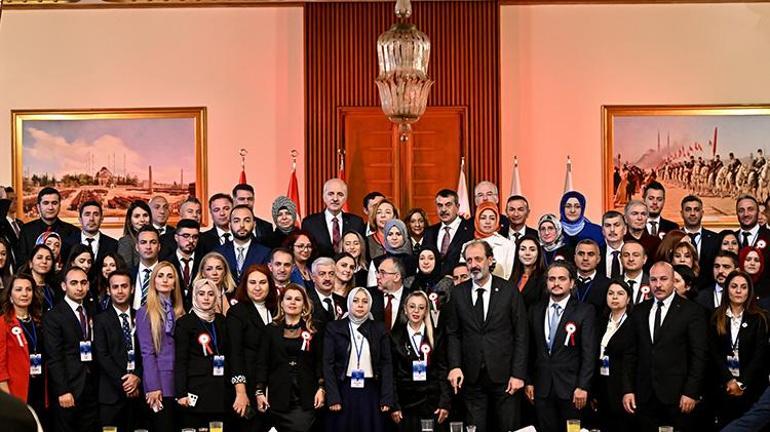 Numan Kurtulmuş 81 ilden gelen öğretmenleri Mecliste ağırladı