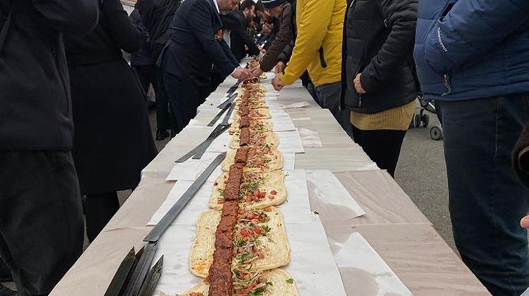 Ankarada tanıtım günlerinde 106 metre uzunluğunda Adana Kebabı damga vurdu