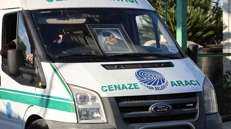 Adanalı şarkıcı Bayhanın acı günü: Babası trafik kazasında hayatını kaybetti