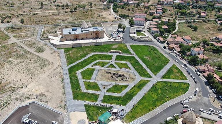 Dünyada başka örneği yok Sivasın göz bebeği ziyaretçi akınına uğruyor