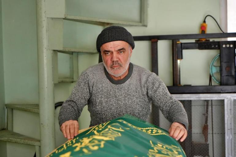 Elazığda yıkamayı unuttukları mevtayı mezardan çıkarıp gassale götürdüler