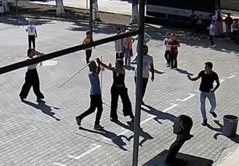 Okulu basıp 5 öğretmene saldırmıştı Kız kardeşinin okumasını istemeyen ağabeyin cezası belli oldu