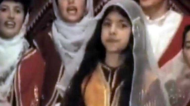 Son dönemin sosyal medyadaki en popüler türküsü Heybeler Bellerdeyi okuyan kız çocuk müzik öğretmeni olmuş İşte o türkünün hikayesi