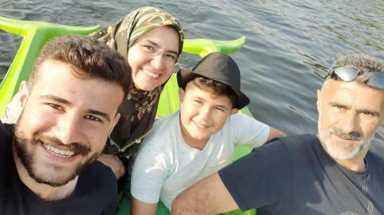 Pompalı tüfekle ailesini katletti Yan yana gömüldüler