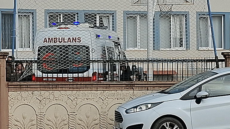 Çiğköfte zehirledi Düzcede 5 öğrenci hastanelik oldu