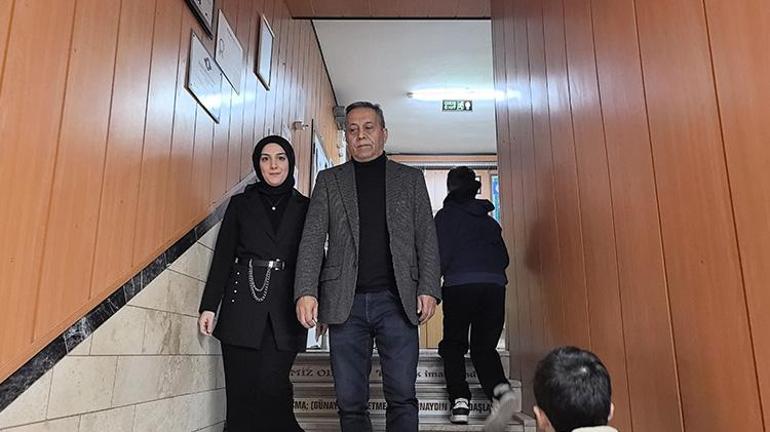 Sınıf öğretmeniyle aynı okulda meslektaş oldu Bursada Melike öğretmen atandığı okulda büyük bir sürprizle karşılaştı