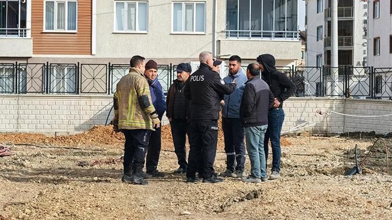 Bursada okul inşaatında çalışan işçiler taşerondan ücretlerini alamayınca çatıya çıktılar