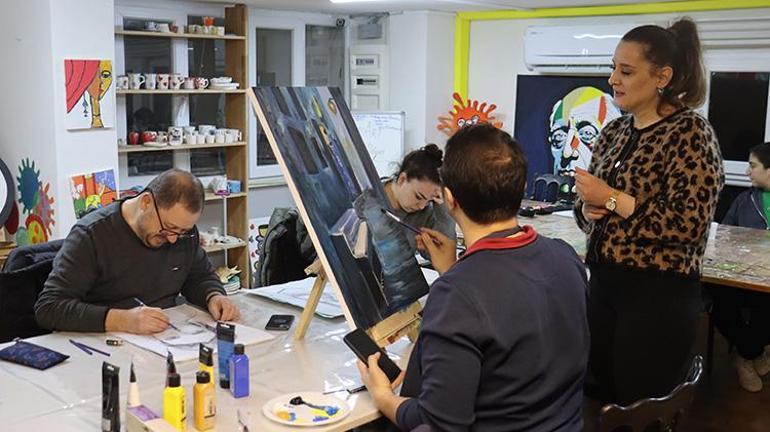 Gaziantepte sanat atölyesi kuran kadın hem eğitim veriyor hem de istihdam sağlıyor