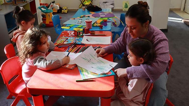 Gaziantepte sanat atölyesi kuran kadın hem eğitim veriyor hem de istihdam sağlıyor