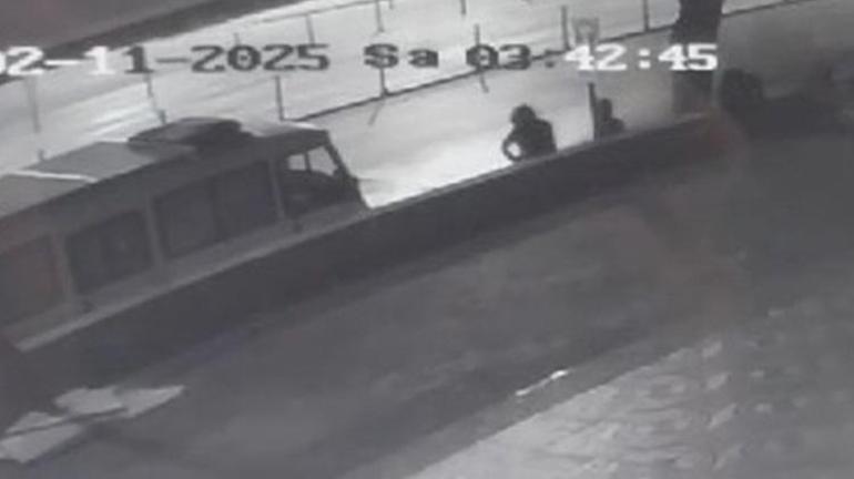 Konyada boşanmak istemeyen adam eşinin boşanma dilekçesini yazan arzuhalcinin dükkanını kurşunlattı