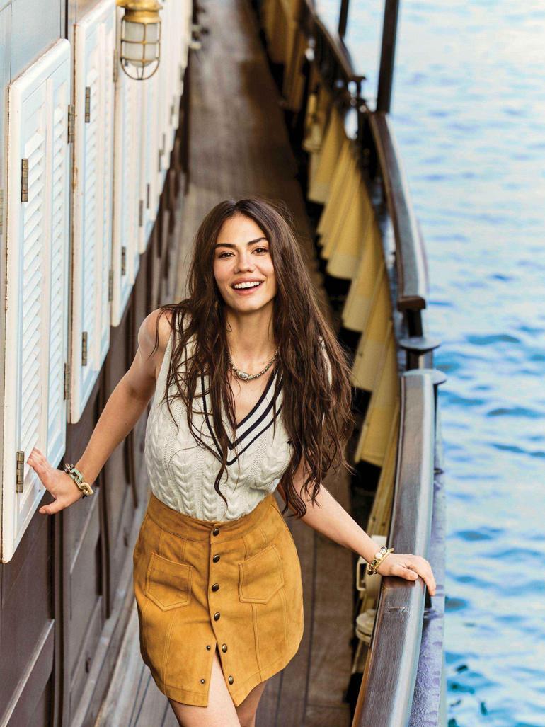 Demet Özdemir Eşref Rüya için stüdyoya girdi Dizideki şarkılar Özdemirden