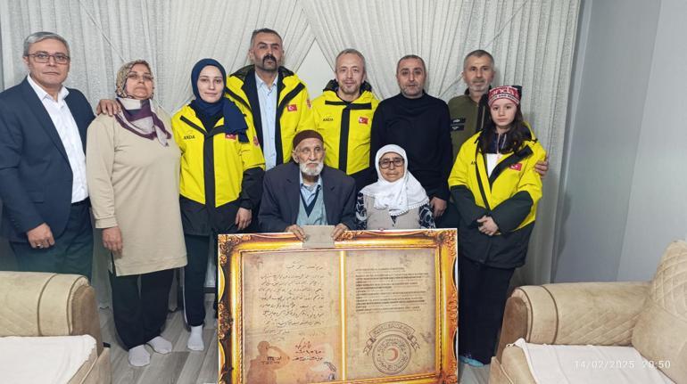 107 yıl sonra gelen mektup: Birinci Dünya Savaşında esir düşen dedelerinin mektubu torunlarına verildi Tarihi bir an yaşıyoruz