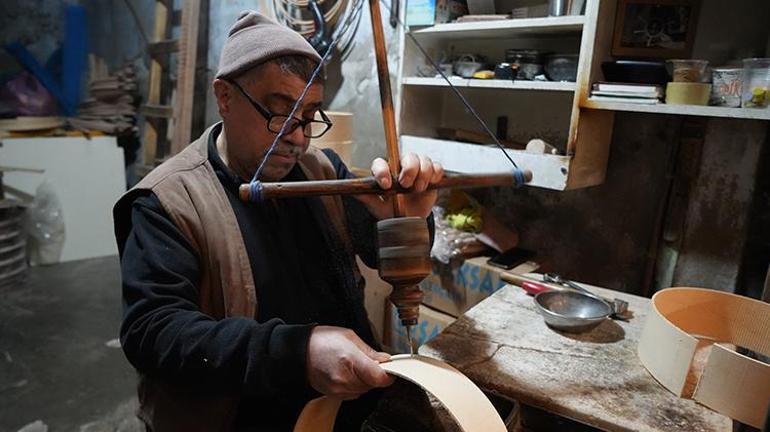 Gaziantepte 50 yıldan beri elek yapan usta mesleğin yok olmasından korkuyor; Yeni çırak yetişmiyor, kalfa yetişmiyor