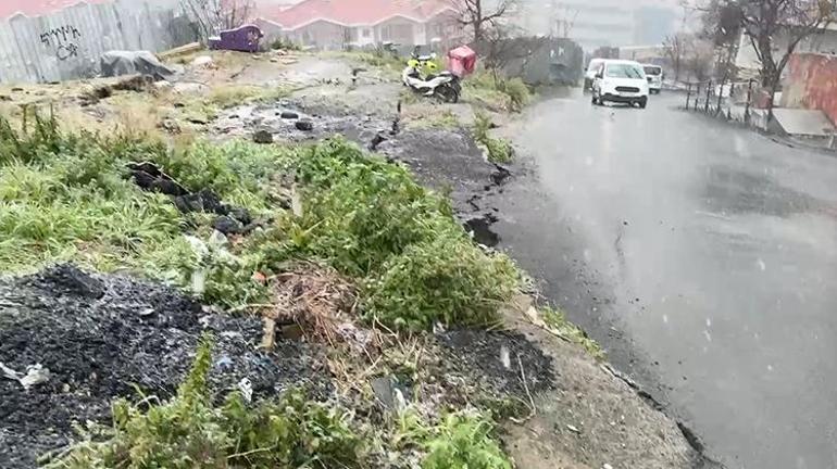 Mahalle çatladı Eyüpsultanda inşaat çalışmasında kullanılan dinamitler binalarda ve sokaklarda çatlaklar oluşturdu