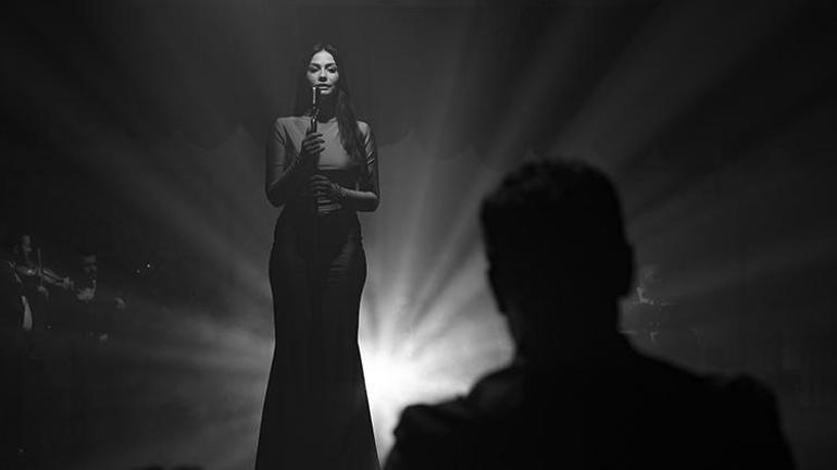 Demet Özdemir ‘Eşref Rüya’ için bir albüm kadar şarkı okudu Şarkıları Eşref’e söyleyecek