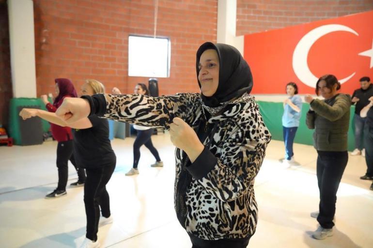 Çukurovada kadınlar yakın savunma sporunu öğreniyor