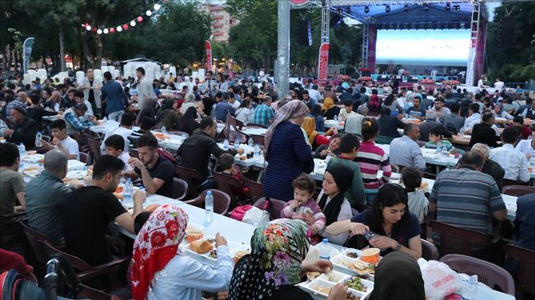 ANTALYA 13 MART İmsakiye | İftar ve Akşam Ezanı Vakti (2025): Antalyada iftar kaçta, oruç kaçta açılacak