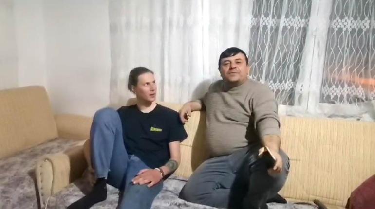 Belçikalı gezgin Kayseride misafir olduğu evde kar temizledi