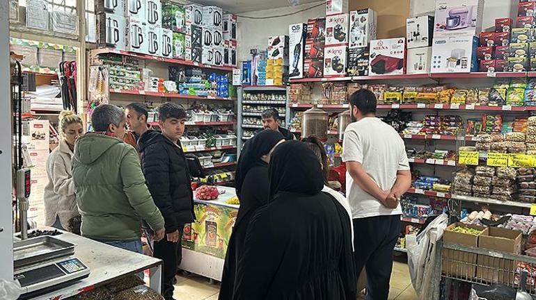Depremzede kentte bir hayırsever, vatandaşın milyonluk borcunu ödedi
