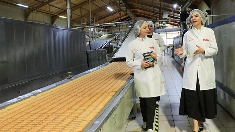 Bebekken bisküvi firmasının reklam yüzüydü, büyüdü yöneticisi oldu