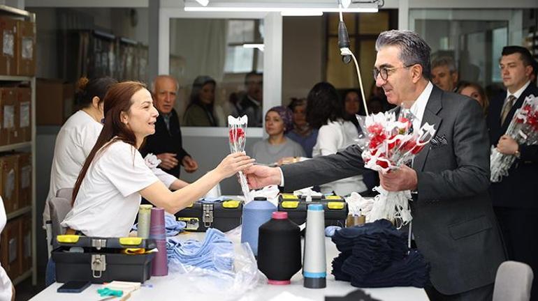 Başkan Mutlu’dan 8 Mart’ta 129 kadına 129 karanfil
