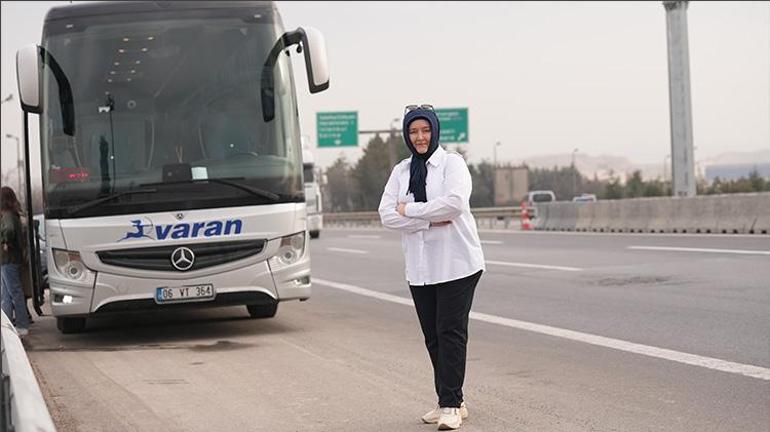 Kadın şoför yıllardan beri şehirler hatta otobüs sürüyor