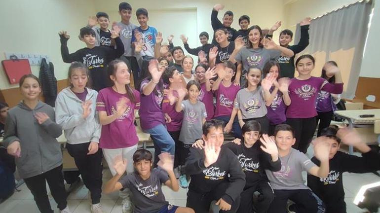 Öğretmene duygulandıran doğum günü sürprizi