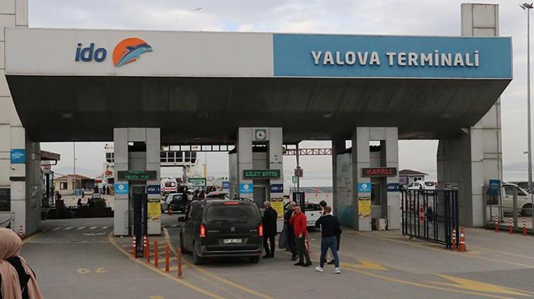 Feribot Yalova İskelesine çarptı Yaralılar var