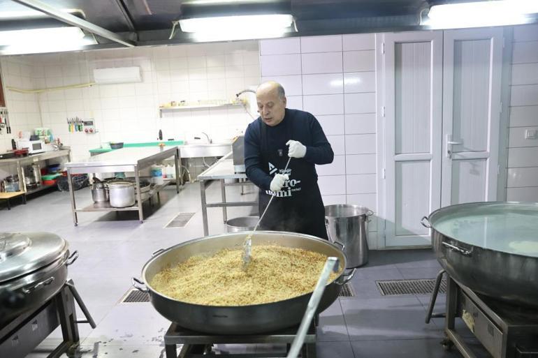 Yüreğir Belediyesinin mutfağı Ramazanda aralıksız çalışıyor