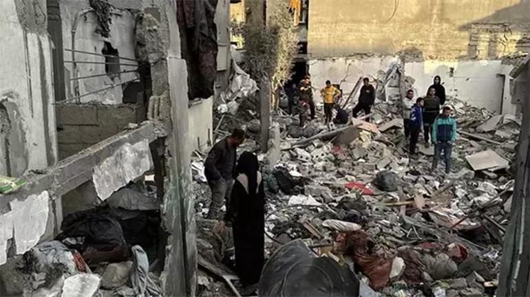 İsrailden Gazzeye hava saldırısı: Çok sayıda Filistinli hayatını kaybetti