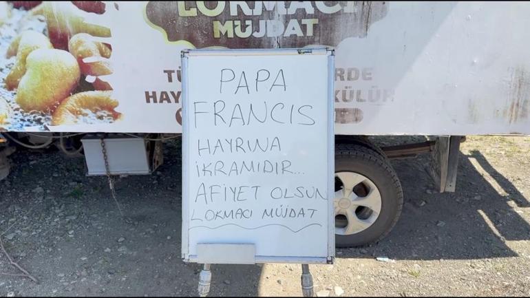 Papanın ölümü İznikte derin üzüntüye sebep oldu Papa adına lokma döktürdüler