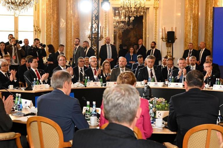 Bakan Uraloğlu açıkladı: Türkiye, Üç Deniz Girişiminin stratejik ortağı oldu
