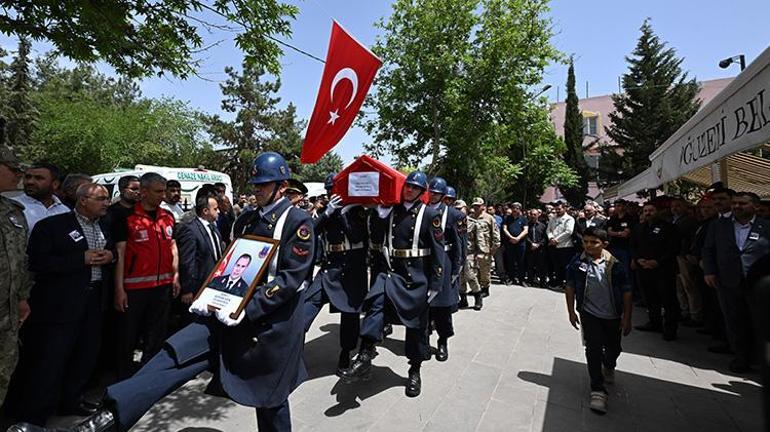 Nevşehirde kaza kurşunuyla şehit olan başçavuş Gaziantepte toprağa verildi