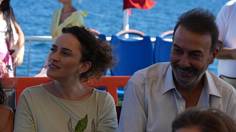 “Sıcak büfe ismi gibi sıcak bir komedi, oynarken çok eğlendim”