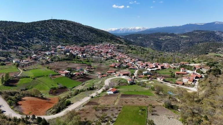 Yılda sadece bir kez yapılıyor Binlerce kişi o köye akın ediyor