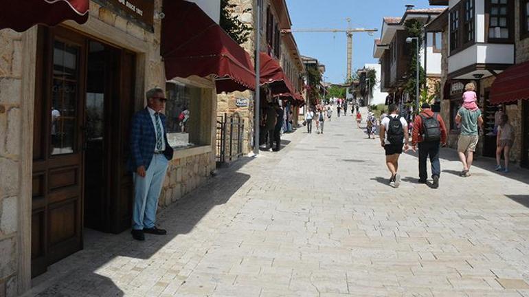 Hiç eğitim almadı ama 11 dili bülbül gibi konuşuyor Hepsini bu kolay yöntemle öğrenmiş