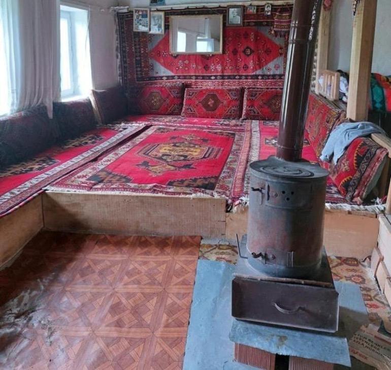 Köy evinde saklıyordu, hepsi çalındı Parayla ölçülmeyecek kadar kıymetliydi