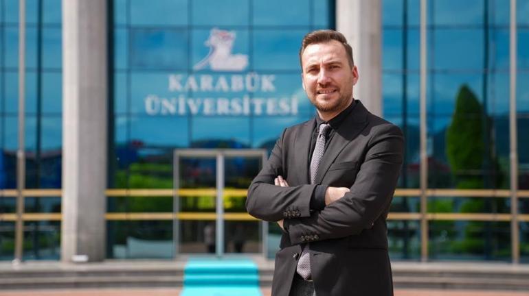 Dünyanın en başarılı akademisyeni Karabükten seçildi Yüzdelik dilime girerek ünvanını aldı